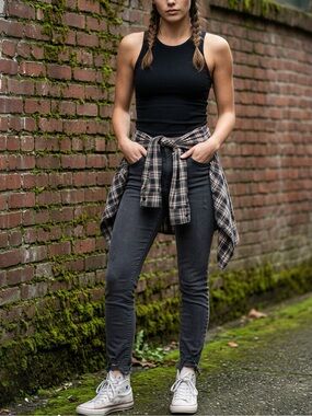 J BRAND High-Rise Crop Skinny in Faded Charcoal